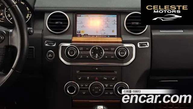 LAND ROVER Discovery 4 3.0 SDV6 SE 2011 — photo 14 sur 20