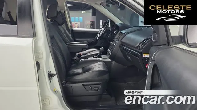 LAND ROVER 2 2.2 SD4 XS 2015 — photo 11 sur 20
