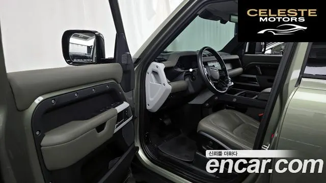 LAND ROVER Defender (L663) 110 D300 HSE 2022 — photo 13 sur 31