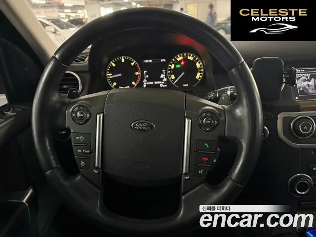 LAND ROVER Discovery 4 3.0 SDV6 SE 2016 — photo 11 sur 26