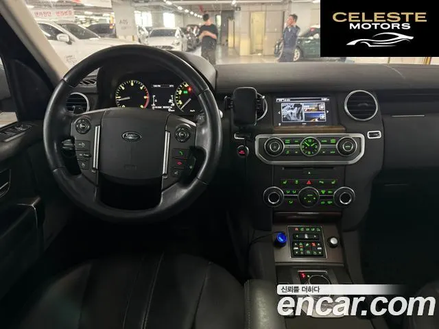 LAND ROVER Discovery 4 3.0 SDV6 SE 2016 — photo 24 sur 26