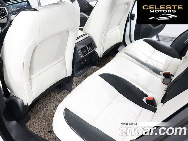 LAND ROVER Range Rover Velar 2.0 P250 R-Dynamic SE 2023 — photo 16 sur 26