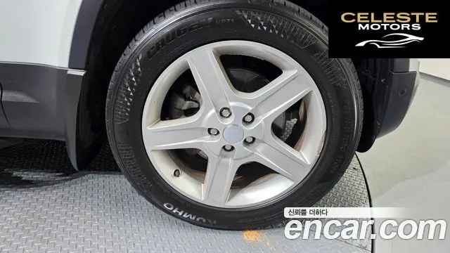 LAND ROVER Defender (L663) 110 D250 SE 2022 — photo 7 sur 38