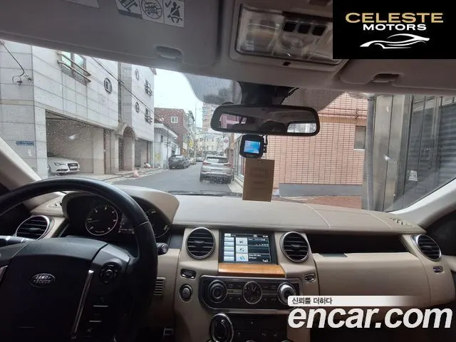 LAND ROVER Discovery 4 3.0 SDV6 SE 2012 — photo 7 sur 12