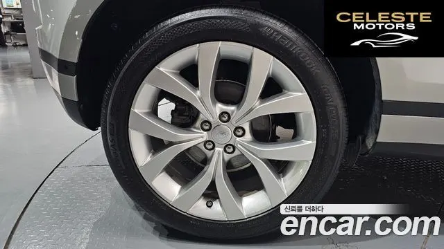 LAND ROVER Range Rover Evoque 2P250 SE 2020 — photo 7 sur 39