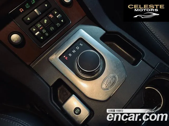LAND ROVER Discovery 4 3.0 SDV6 HSE 2016 — photo 9 sur 26
