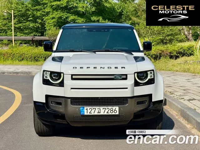 LAND ROVER Defender (L663) 110 P300 X-Dynamic SE 2023 — photo 2 sur 22