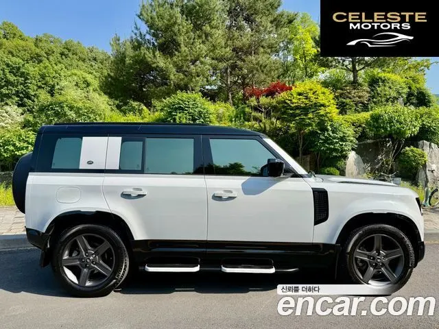 LAND ROVER Defender (L663) 110 P300 X-Dynamic SE 2023 — photo 3 sur 22