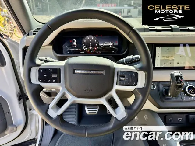 LAND ROVER Defender (L663) 110 P300 X-Dynamic SE 2023 — photo 8 sur 22