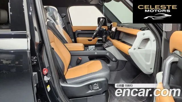 LAND ROVER Defender (L663) 130 D300 X-Dynamic HSE 2023 — photo 16 sur 36