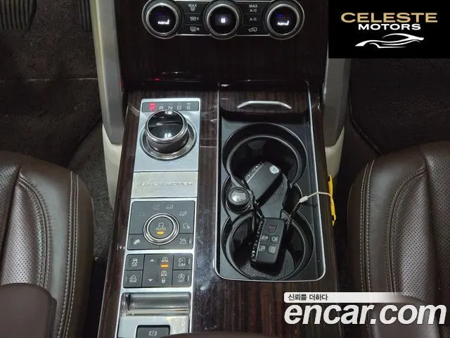 LAND ROVER Range Rover 44.4 SDV8 AB LWB 2017 — photo 12 sur 26
