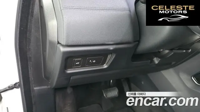 LAND ROVER Range Rover Evoque 2.0 TD4 HSE 2018 — photo 27 sur 37