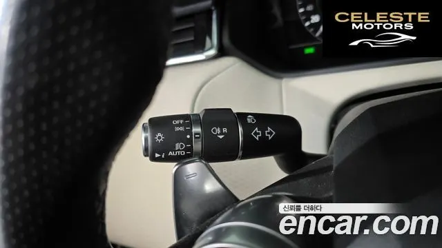LAND ROVER Range Rover Velar 3.0 P380 R-Dynamic SE 2020 — photo 30 sur 35