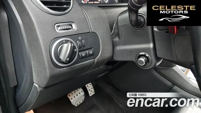 LAND ROVER Discovery 4 3.0 SDV6 HSE 2016 — photo 14 sur 20