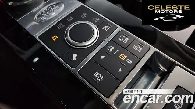 LAND ROVER Discovery 5 3.0 TD6 HSE Luxury 2018 — photo 31 sur 36