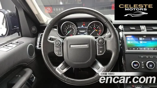 LAND ROVER Discovery 5 2.0 SD4 SE 2018 — photo 19 sur 32