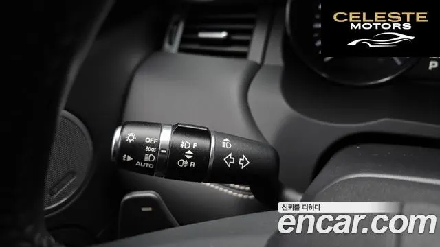 LAND ROVER Range Rover Evoque 2.2 SD4 2013 — photo 16 sur 26