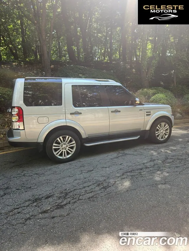 LAND ROVER Discovery 4 3.0 SDV6 SE 2015 — photo 2 sur 10