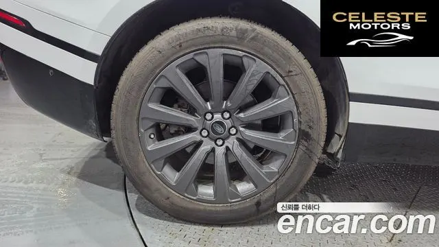 LAND ROVER Range Rover Velar 3.0 D300 R-Dynamic SE 2018 — photo 5 sur 20