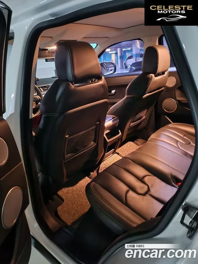 LAND ROVER Range Rover Evoque 2.2 SD4 2012 — photo 10 sur 12