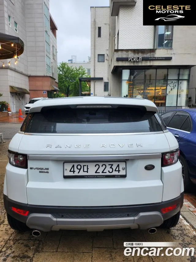 LAND ROVER Range Rover Evoque 2.2 SD4 2012 — photo 7 sur 12