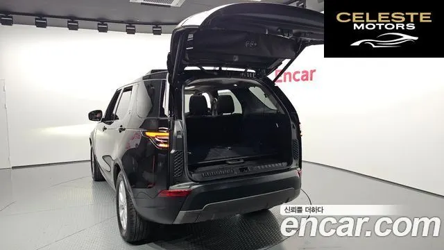 LAND ROVER Discovery 5 2.0 SD4 SE 2018 — photo 26 sur 32