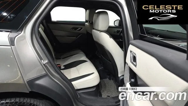 LAND ROVER Range Rover Velar 3.0 D300 R-Dynamic SE 2018 — photo 12 sur 20
