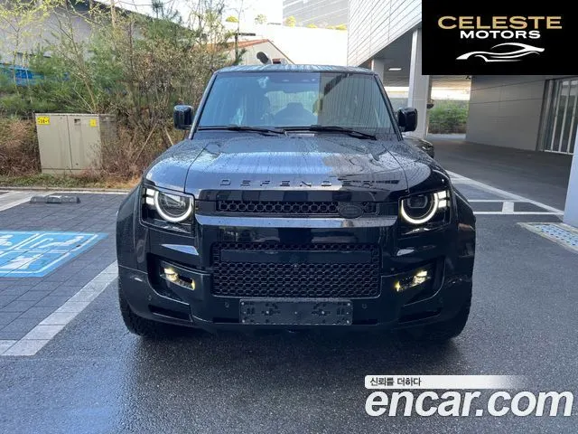 LAND ROVER Defender (L663) 110 P635 Noir 2026 — photo 12 sur 16