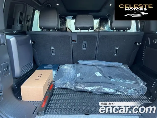 LAND ROVER Defender (L663) 110 P635 Noir 2026 — photo 14 sur 16