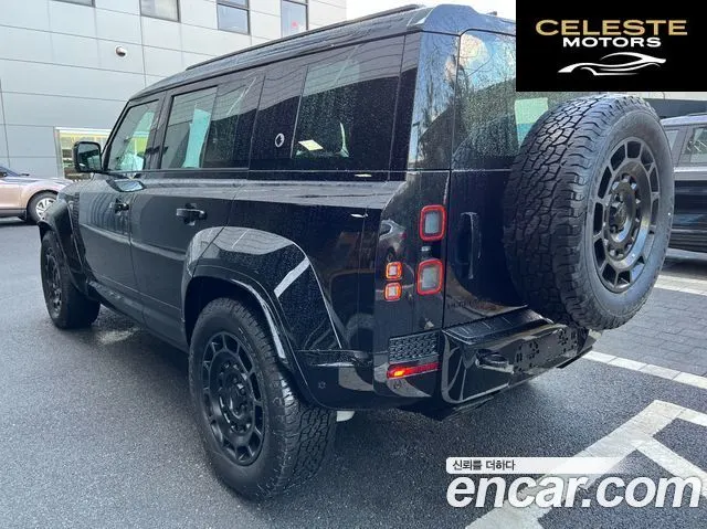 LAND ROVER Defender (L663) 110 P635 Noir 2026 — photo 4 sur 16