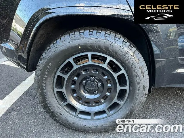 LAND ROVER Defender (L663) 110 P635 Noir 2026 — photo 5 sur 16