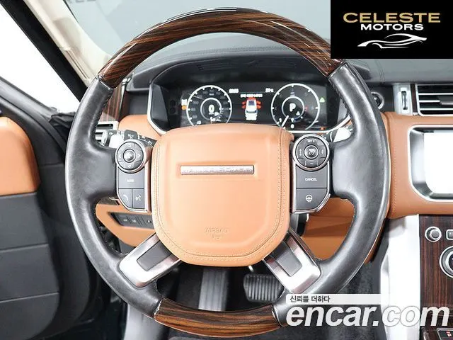 LAND ROVER Range Rover 44.4 SDV8 AB 2017 — photo 13 sur 26