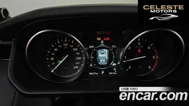 LAND ROVER Discovery 5 2.0 SD4 SE 2018 — photo 11 sur 35