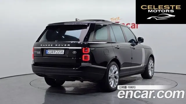 LAND ROVER Range Rover 44.4 SDV8 Vogue SE 2018 — photo 2 sur 44