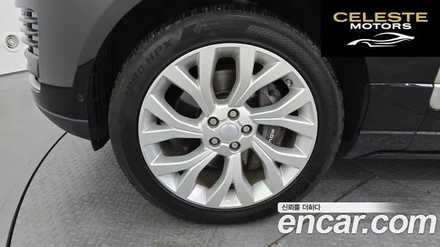 LAND ROVER Range Rover 44.4 SDV8 Vogue SE 2018 — photo 5 sur 44