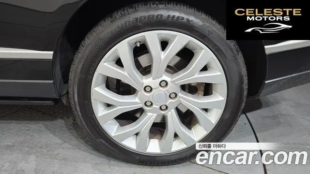 LAND ROVER Range Rover 44.4 SDV8 Vogue SE 2018 — photo 7 sur 44