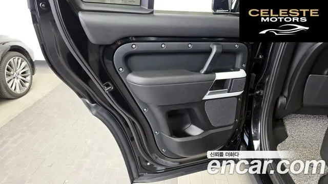 LAND ROVER Defender (L663) 110 D300 HSE 2022 — photo 15 sur 29