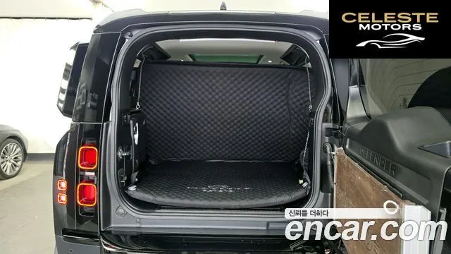 LAND ROVER Defender (L663) 110 D300 HSE 2022 — photo 26 sur 29