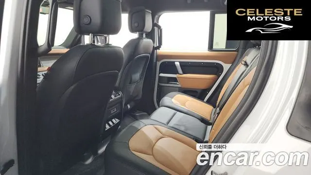 LAND ROVER Defender (L663) 110 P300 X-Dynamic SE 2024 — photo 26 sur 32