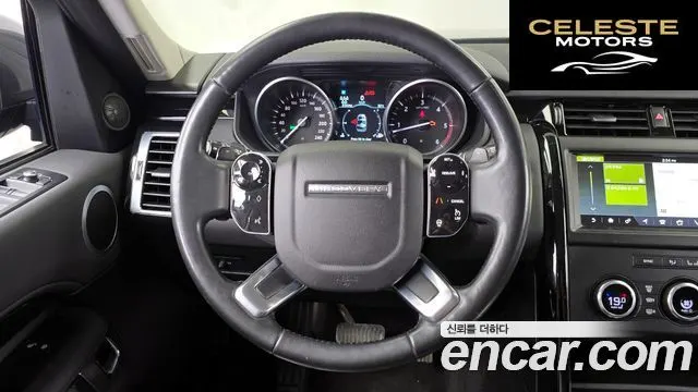 LAND ROVER Discovery 5 3.0 SD6 SE 2019 — photo 12 sur 20