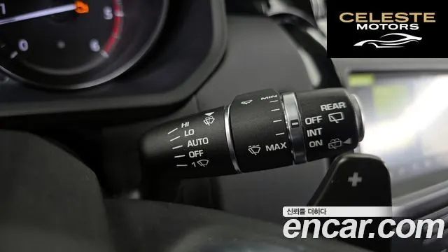 LAND ROVER Discovery 5 3.0 SD6 SE 2019 — photo 16 sur 20