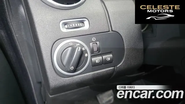 LAND ROVER Discovery 4 2.7 TDV6 SE 2010 — photo 16 sur 20