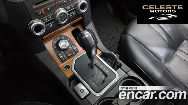 LAND ROVER Discovery 4 2.7 TDV6 SE 2010 — photo 9 sur 20