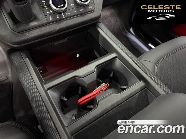 LAND ROVER Defender (L663) 130 P400 2025 — photo 11 sur 25