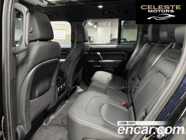 LAND ROVER Defender (L663) 130 P400 2025 — photo 13 sur 25