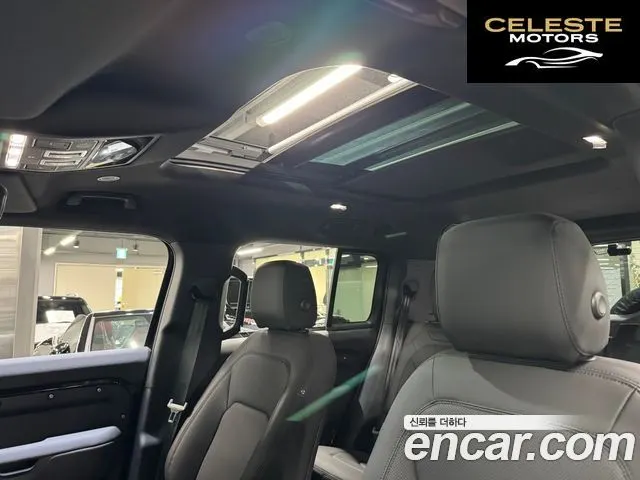 LAND ROVER Defender (L663) 130 P400 2025 — photo 14 sur 25