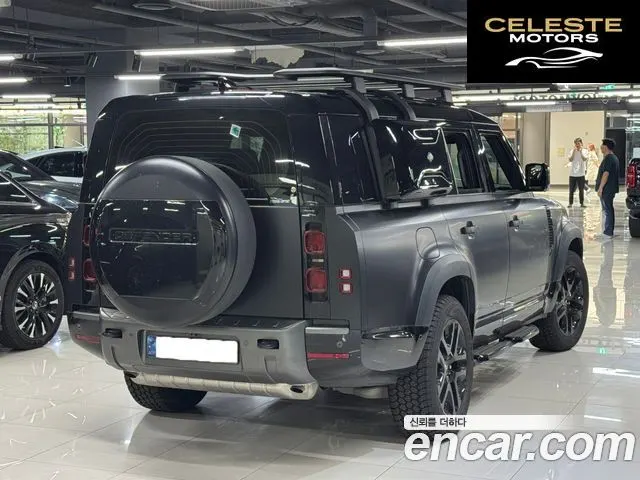 LAND ROVER Defender (L663) 130 P400 2025 — photo 4 sur 25