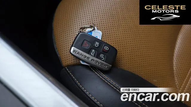 LAND ROVER Range Rover Evoque 2.0 TD4 HSE Dynamic 2018 — photo 31 sur 34