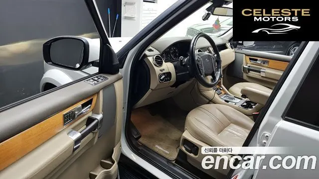 LAND ROVER Discovery 4 3.0 SDV6 SE 2014 — photo 10 sur 20