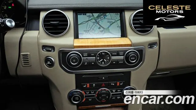 LAND ROVER Discovery 4 3.0 SDV6 SE 2014 — photo 13 sur 20